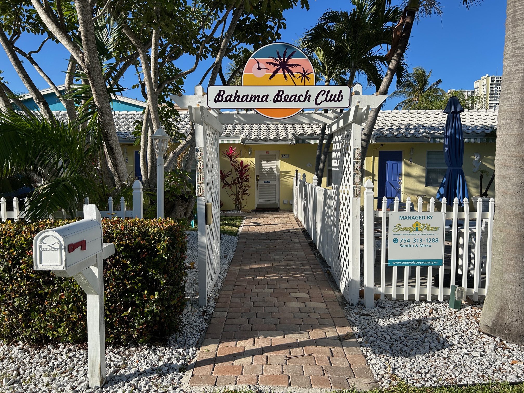 Bahama Beach Club Pompano Unit #2-Paradise Island photo 3